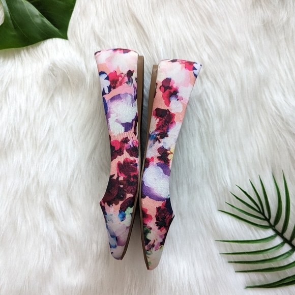 Dream Pairs colorful floral pointed toe flats size 11 - Picture 4 of 9